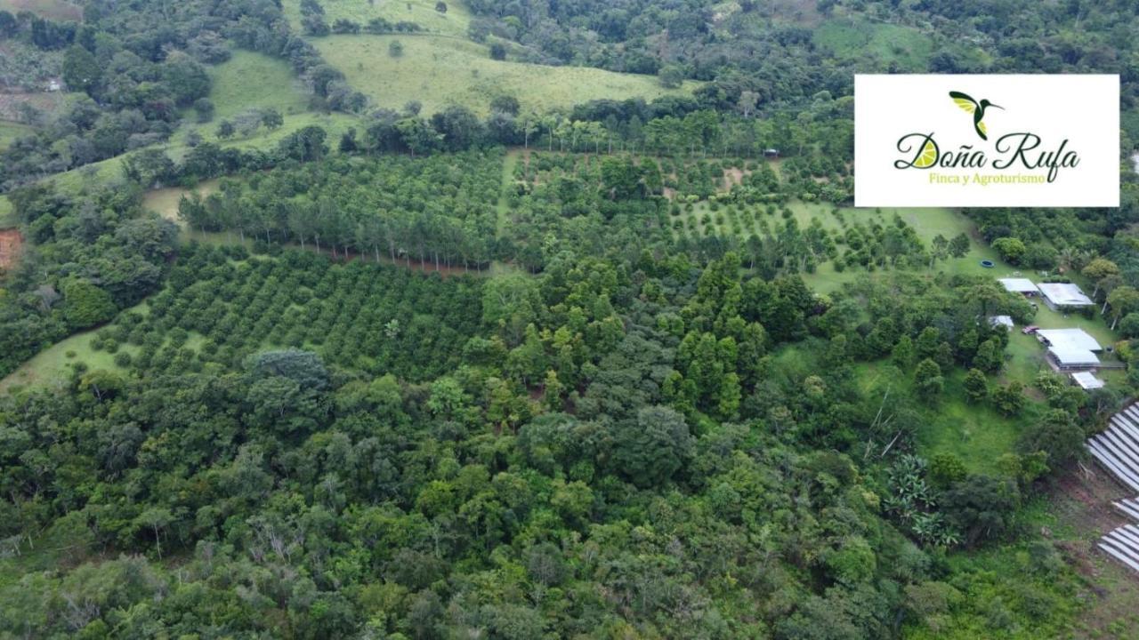 Hospedaje Finca Agroturistica Dona Rufa Rio Sereno エクステリア 写真
